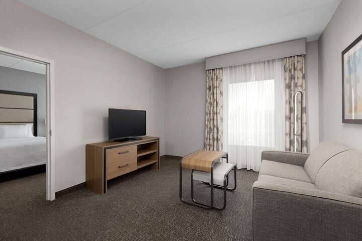 Room 28 of 53